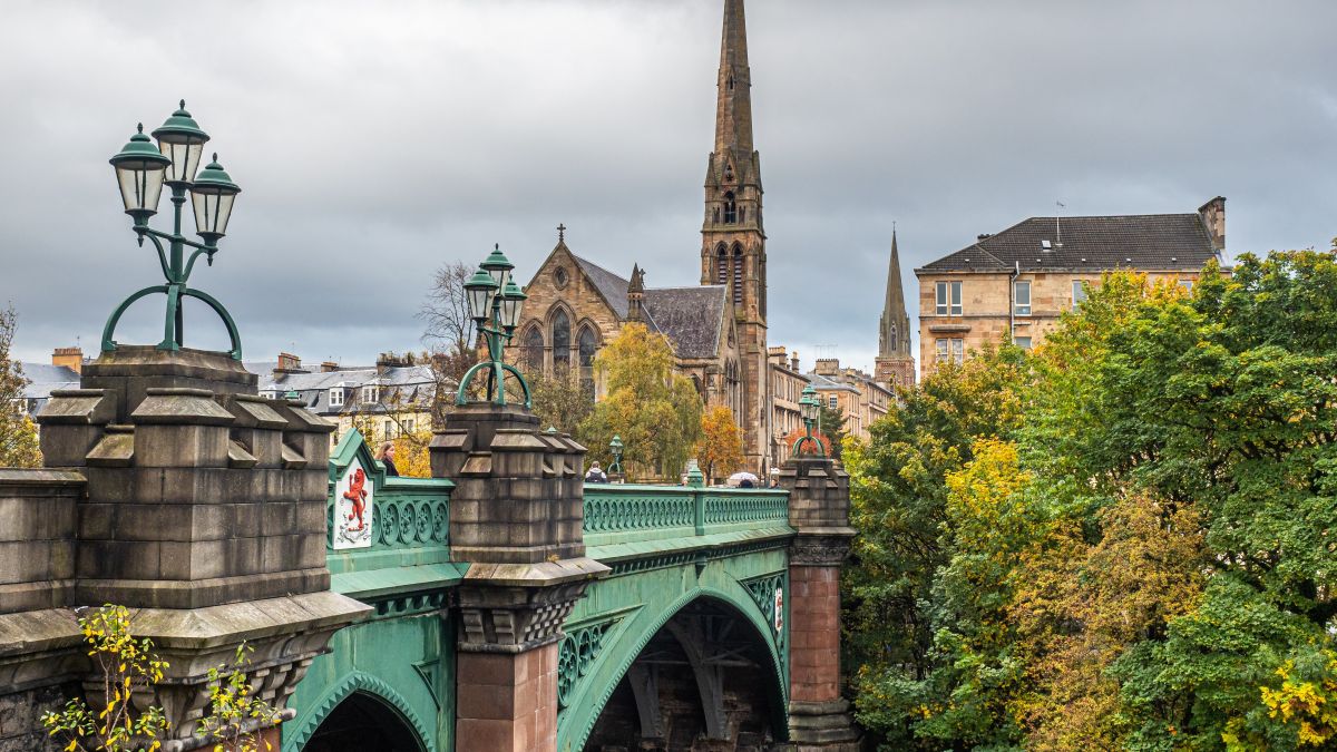AdobeStock_309272140 Glasgow 16.9 sm